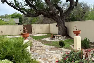 313 N Church, Goliad, TX 77963 - Photo 4
