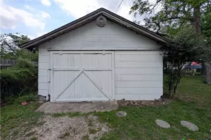 1185 W Mill St, New Braunfels, TX 78130 - Photo 46