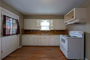 1185 W Mill St, New Braunfels, TX 78130 - Photo 12