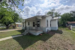 1185 W Mill St, New Braunfels, TX 78130 - Photo 2