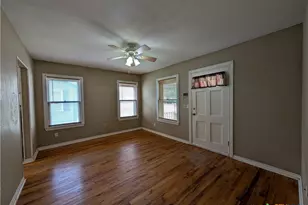 1185 W Mill St, New Braunfels, TX 78130 - Photo 8