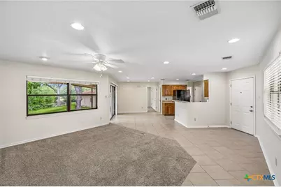 900 Boenig Street, Seguin, TX 78155 - Photo 10