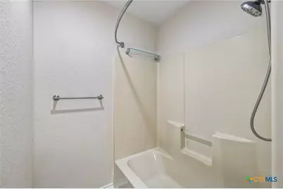 900 Boenig Street, Seguin, TX 78155 - Photo 22