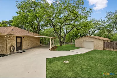 900 Boenig Street, Seguin, TX 78155 - Photo 8