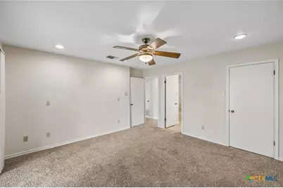 900 Boenig Street, Seguin, TX 78155 - Photo 20