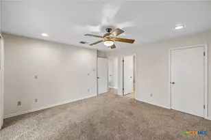 900 Boenig St, Seguin, TX 78155 - Photo 20