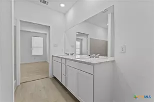 1221 Twisted Crk, New Braunfels, TX 78130 - Photo 14