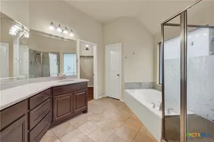 2985 Hidden Mdw, Seguin, TX 78155 - Photo 32