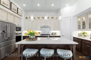 2585 High Ground, San Antonio, TX 78245 - Photo 4
