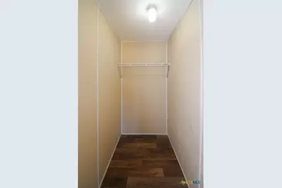 413 West Oaks Drive, Victoria, TX 77905 - Photo 22