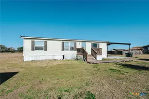 413 W Oaks Dr, Victoria, TX 77905 - Photo 1