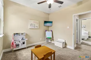 527 Pecan Forest, New Braunfels, TX 78130 - Photo 28