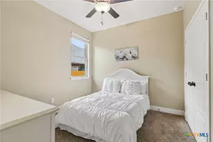 527 Pecan Forest, New Braunfels, TX 78130 - Photo 32