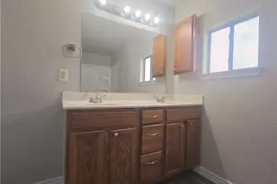 101 E Halstead Ave, Copperas Cove, TX 76522 - Photo 12