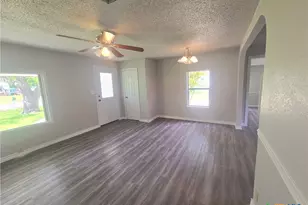 101 E Halstead Ave, Copperas Cove, TX 76522 - Photo 4