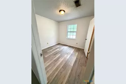 408 N Spring Street, Lampasas, TX 76550 - Photo 20