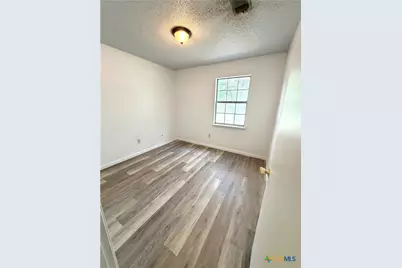 408 N Spring Street, Lampasas, TX 76550 - Photo 26