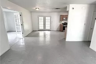 408 N Spring St, Lampasas, TX 76550 - Photo 6