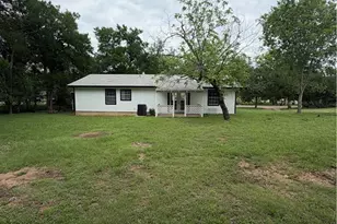 408 N Spring St, Lampasas, TX 76550 - Photo 32