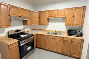 408 N Spring St, Lampasas, TX 76550 - Photo 10