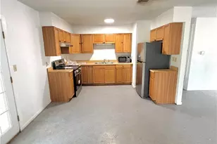 408 N Spring St, Lampasas, TX 76550 - Photo 8