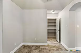 107 Oakview Dr, Floresville, TX 78114 - Photo 30