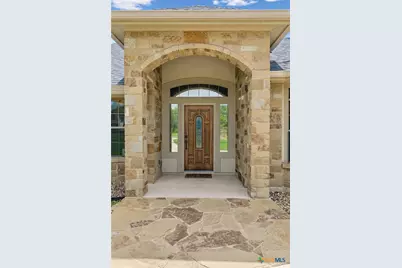 107 Oakview Drive, Floresville, TX 78114 - Photo 2