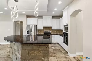 107 Oakview Dr, Floresville, TX 78114 - Photo 14