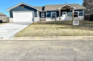 1205 Westview Dr, Gatesville, TX 76528 - Photo 1