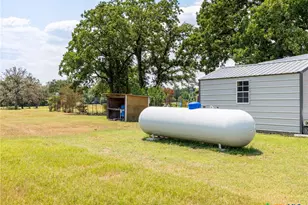 1045 Private Rd 7005, Lexington, TX 78947 - Photo 32
