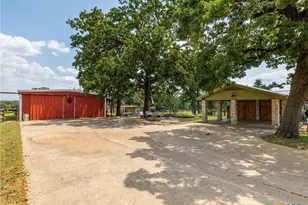 1045 Private Rd 7005, Lexington, TX 78947 - Photo 36