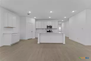 1201 Twisted Crk, New Braunfels, TX 78130 - Photo 12