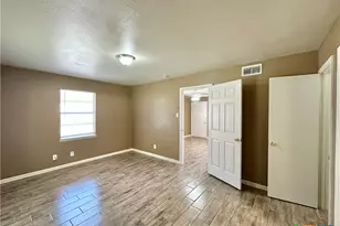 1807 N W S Young Dr, Killeen, TX 76543 - Photo 30