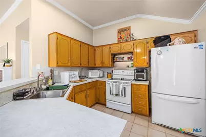 305 W Blancas Drive, Copperas Cove, TX 76522 - Photo 6