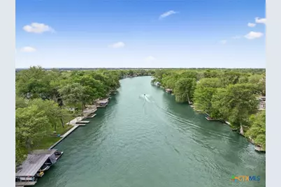 723 E Zipp Road, New Braunfels, TX 78130 - Photo 6