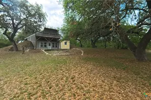 929 Red Bluff Ranch Rd, Pipe Creek, TX 78063 - Photo 32