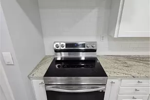 2002 N Wheeler St, Victoria, TX 77901 - Photo 16