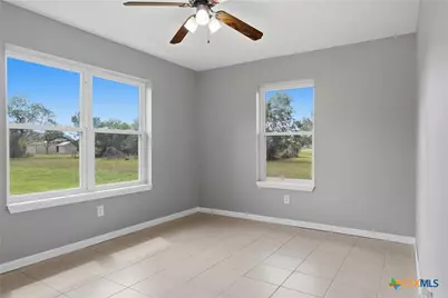 812 Chukar Drive, Victoria, TX 77905 - Photo 14