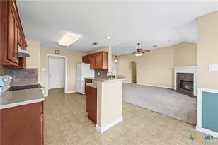 915 Neuberry Cliffe, Temple, TX 76502 - Photo 10
