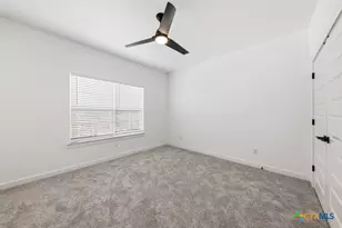 158 S Academy Ave, New Braunfels, TX 78130 - Photo 26