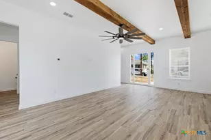 158 S Academy Ave, New Braunfels, TX 78130 - Photo 8
