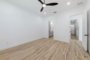 158 S Academy Ave, New Braunfels, TX 78130 - Photo 16