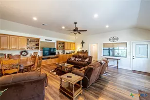 6589 State Hwy 304, Harwood, TX 78632 - Photo 20