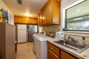 6589 State Hwy 304, Harwood, TX 78632 - Photo 22