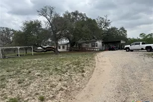 263 Co Rd 7812, Natalia, TX 78059 - Photo 2