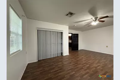 223 N Benavides Street #B, Port Lavaca, TX 77979 - Photo 18