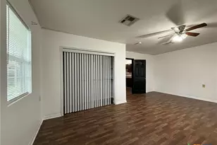 223 N Benavides St, Port Lavaca, TX 77979 - Photo 18