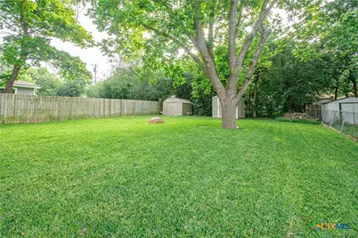 902 N 8th Street, Temple, TX 76501 - Photo 18