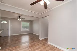 902 N 8th St, Temple, TX 76501 - Photo 6