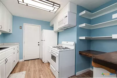 902 N 8th Street, Temple, TX 76501 - Photo 2